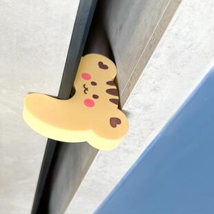 Baby safety cartoon bear door card baby anti-clip hand door clip baby household door anti-bump anti-injury