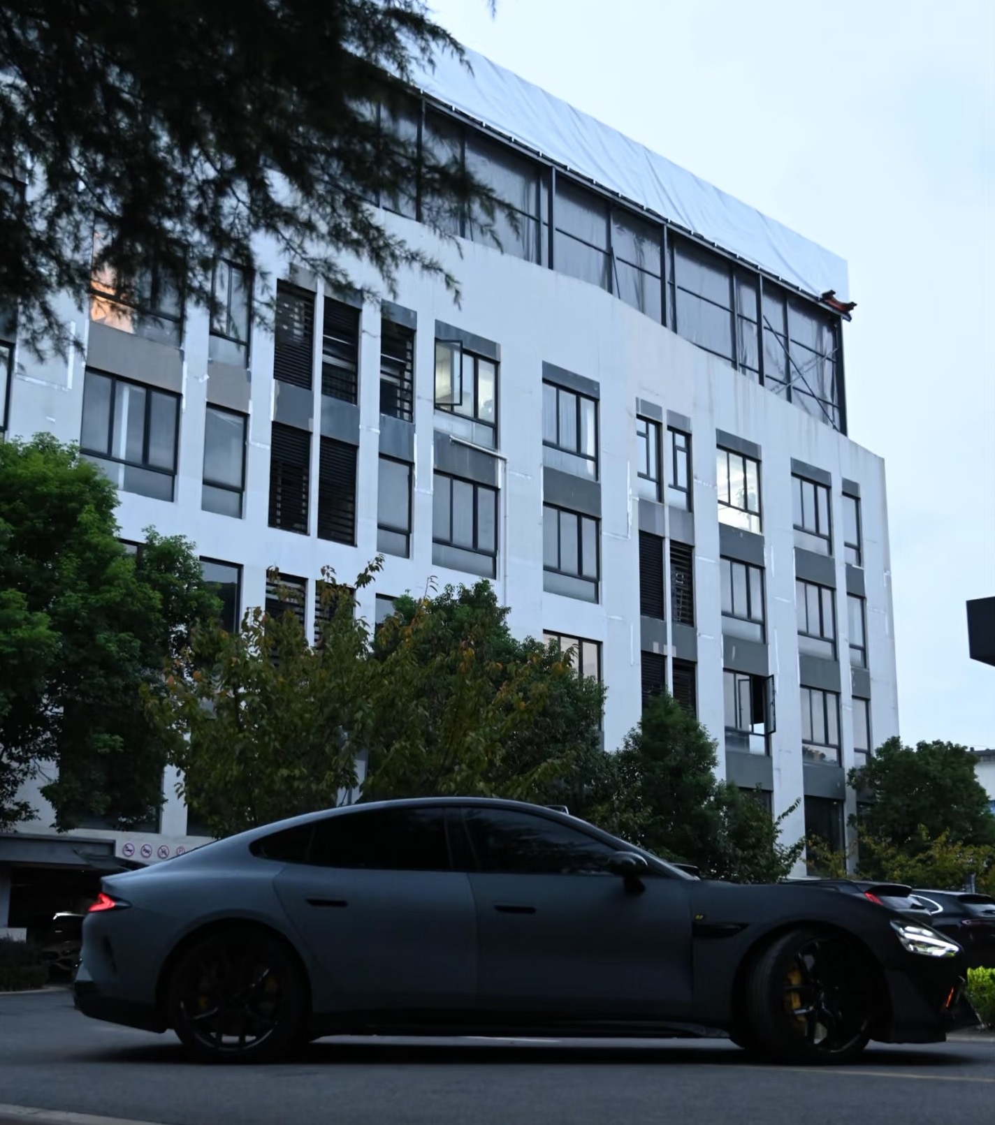 Tpu Solar Eclipse White-To-Black Color-Changing Film, Tpu Invisible Car Wrap, Full Car Wrap, Heat-Repairable Car Paint Protection Film