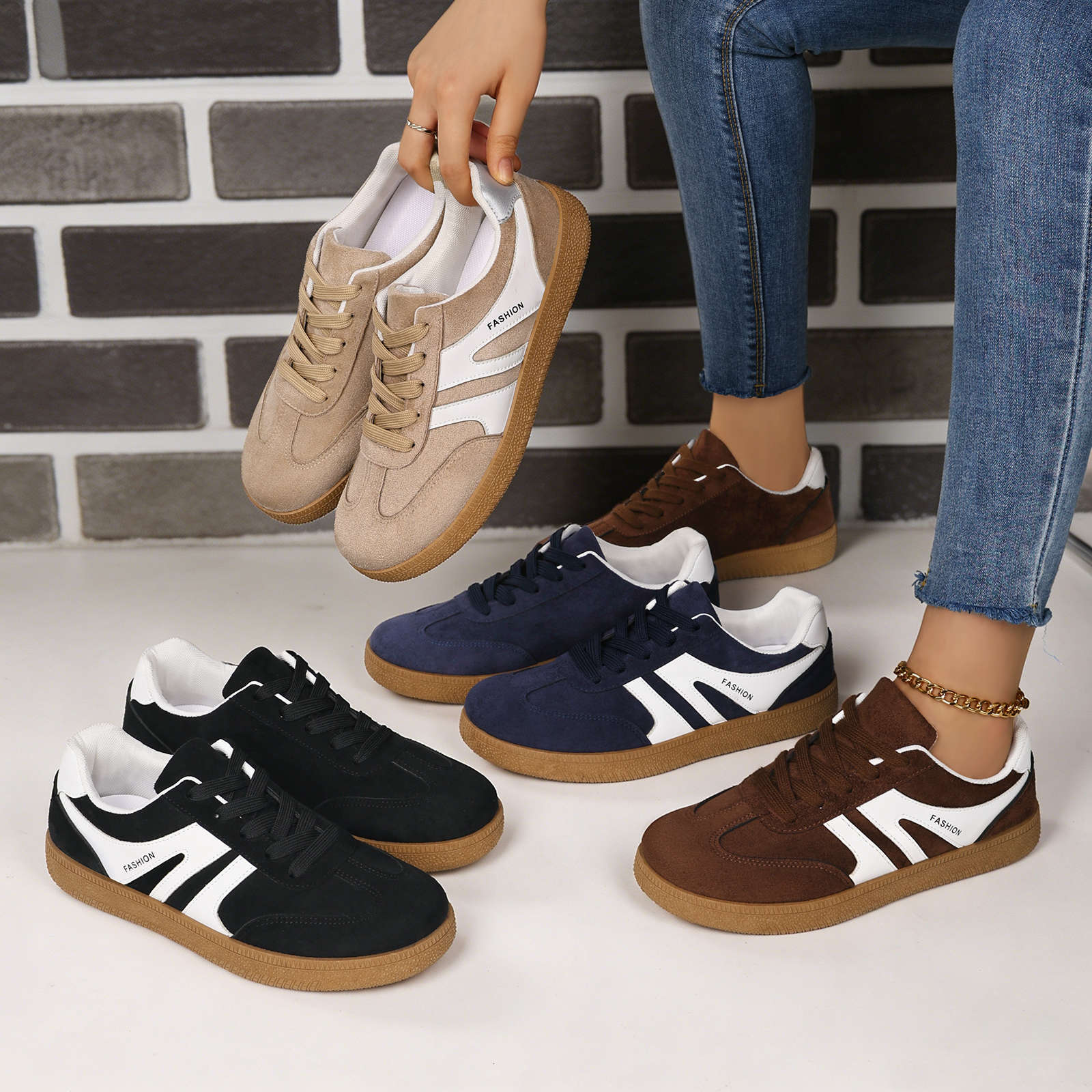 Zapatos de mujer verano 2026 nuevo estilo transfronterizo ancho versátil zapatos casuales suaves de moda zapatos deportivos de entrenamiento de lazos