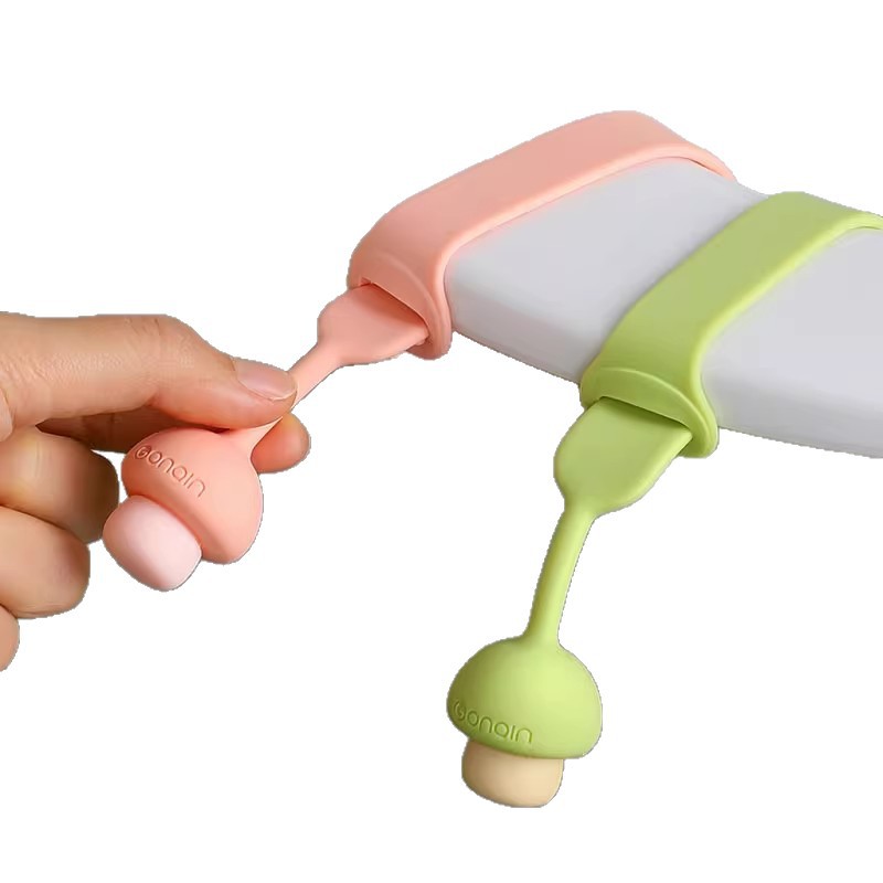 Toilet seat, universal creative pen