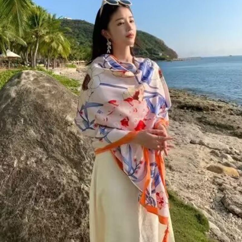 Sopa de satén de twill para mujeres 2025 bufandas de viento nacional de verano tibetanas bufandas de seda protector solar lago Qinghai turismo foto toalla de playa