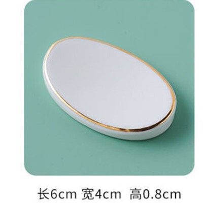 箸の陶磁器の棚のスプーンはホテルの置物の両用を頼みます。|undefined