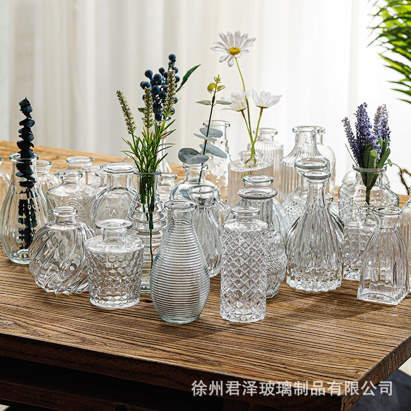 Retro Glass Small Vase Embossed European Style Small Diameter Mini Vase Dried Flowers Flower Arrangement Hydroponic Plant