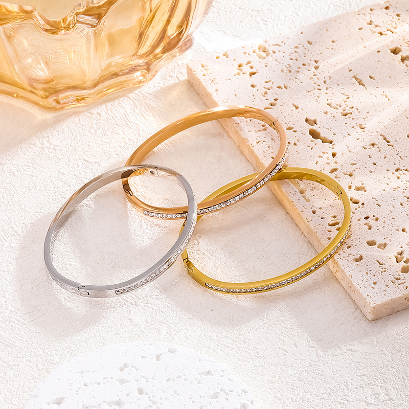 Titanium Steel Bracelet Girl's High-grade Sense Niche All over the Sky Stars Don't Fallen with Diamond Exquisite and Generous Ins Style Full Diamond Bracelet