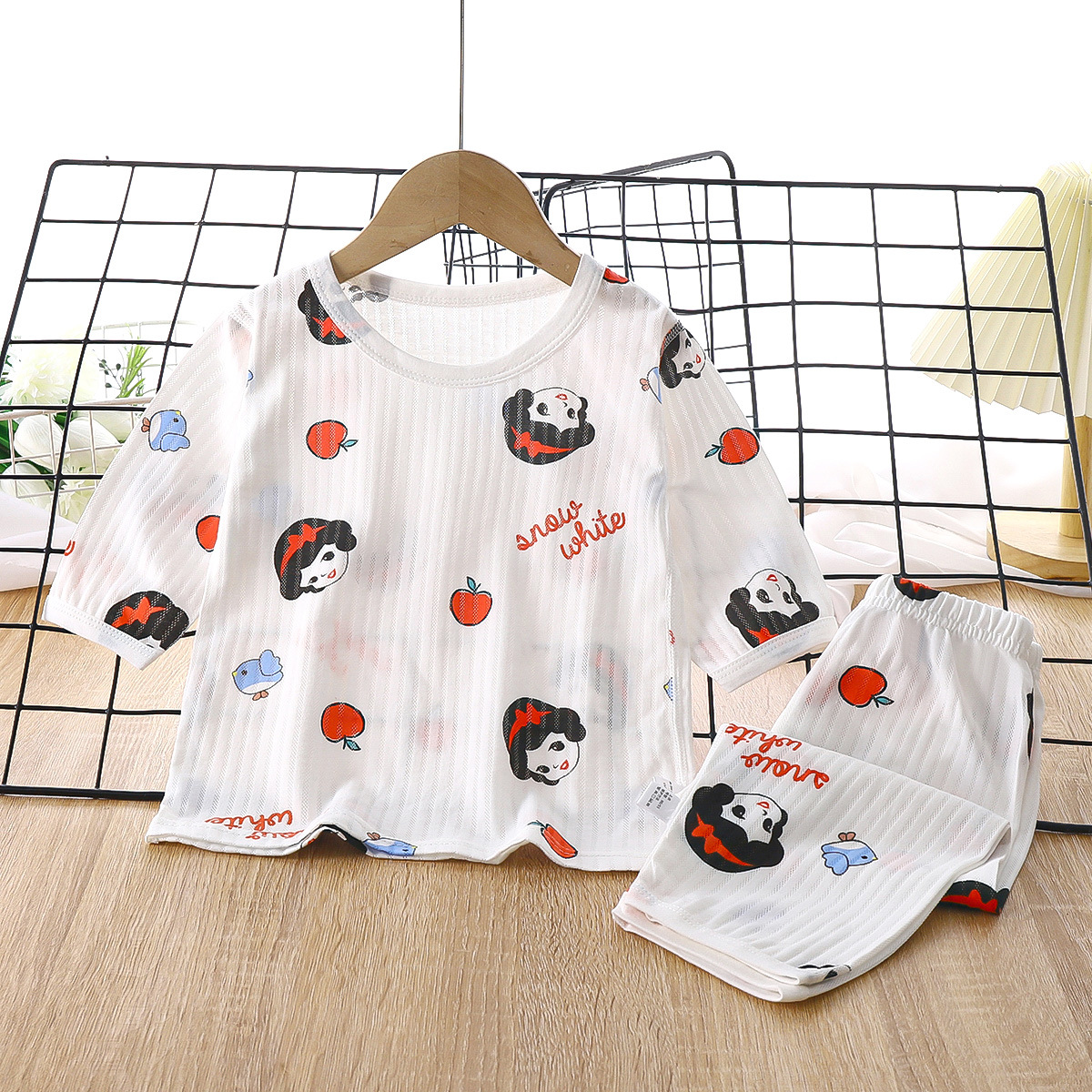 Traje de siete puntos para niños Verano Clase A Ropa de hogar para bebés para niñas Ropa de aire acondicionado deshuesado de dibujos animados para niñas