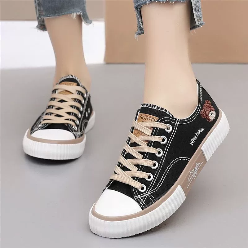 Low cloth footwear, sports sneakers, 2023, with little bears, Korean style, plus size