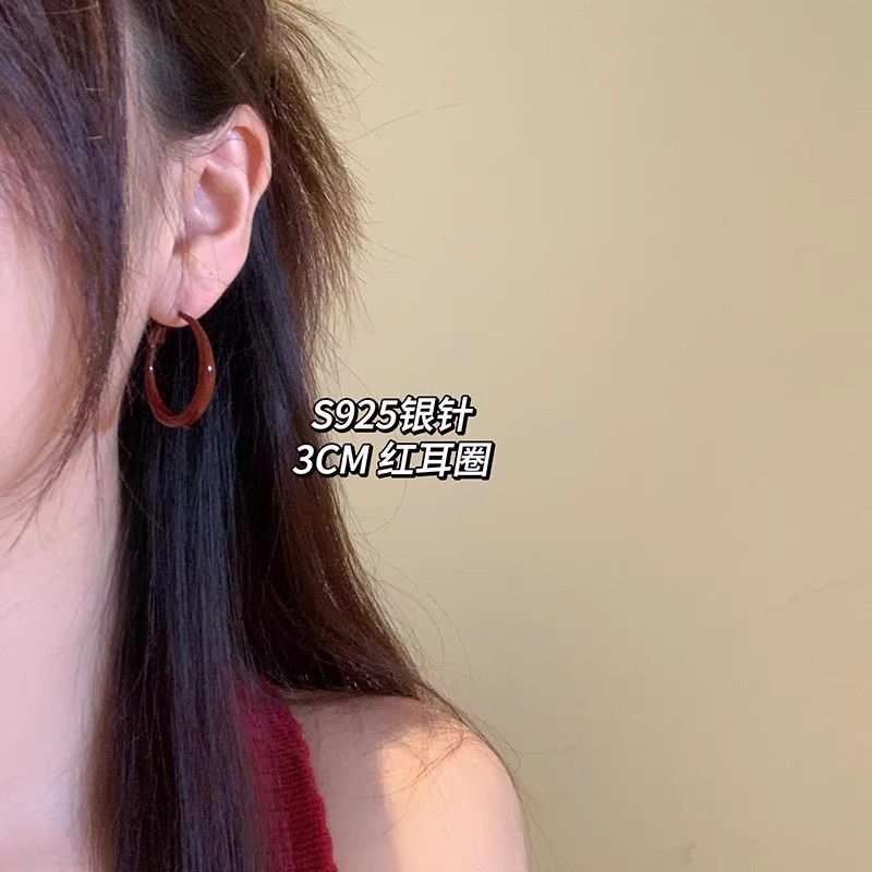 Pendientes de circón súper flash de alta calidad con aguja de plata 925 Pendientes de estilo explosivo de temperamento exquisito de lujo ligero femenino Pendientes de primavera y verano al por mayor