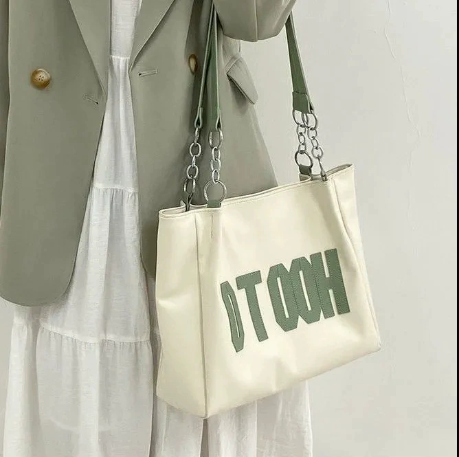 Сумка на одно плечо, демисезонная модная tote, просторная 15×12.75×5.25 см, лёгкий