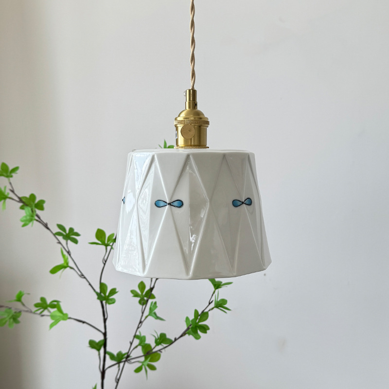 Chandelier de latón japonés retro dormitorio ventana flotante esmaltada lámpara cerámica pintada a mano simple comedor bar lámpara de puerta de entrada