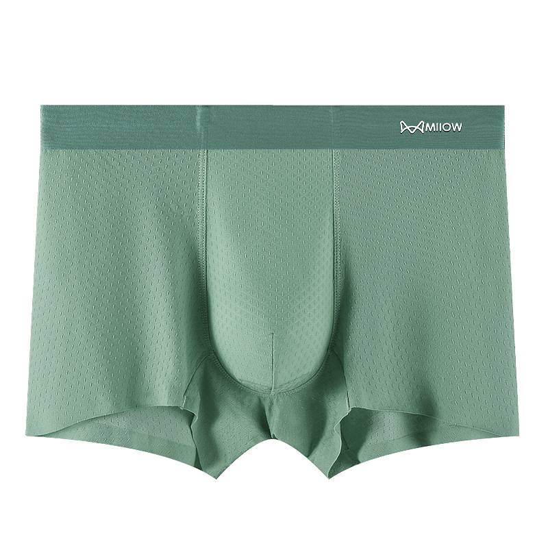 Verano transpirable y cómodo antibacteriano delgado hielo hombre calzoncillos de cintura media hombres jóvenes cuatro esquinas al por mayor spot