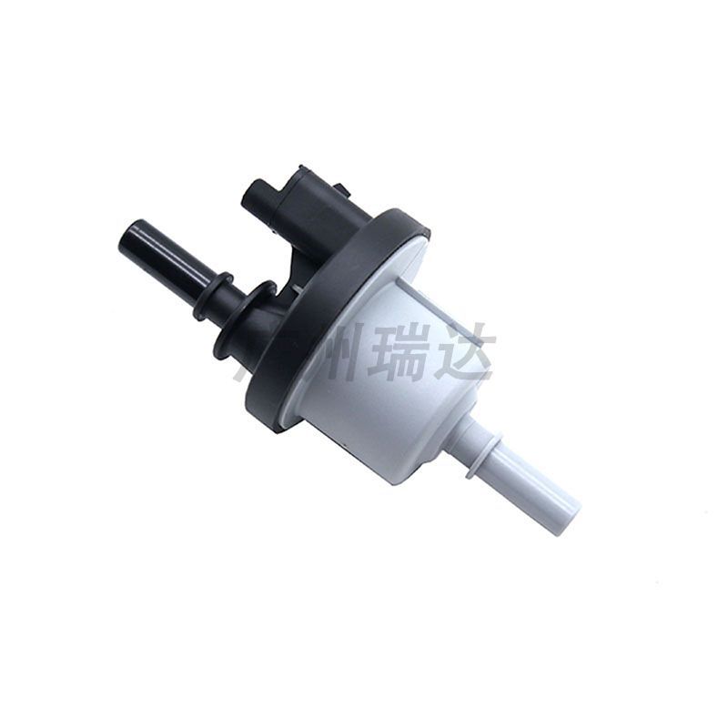 Aplicable a la válvula electromagnética del tanque de carbono del modelo de Nissan Renault 8200248821 en stock