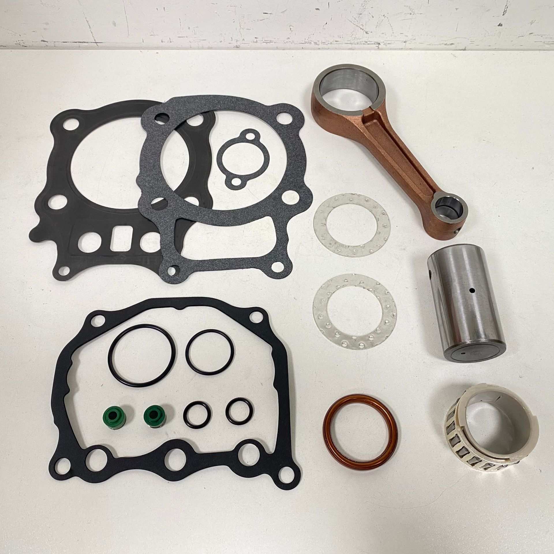 Motorcycle engine cylinder gasket is suitable for HONDA TRX350 350 connecting rod 13200-HN5-670