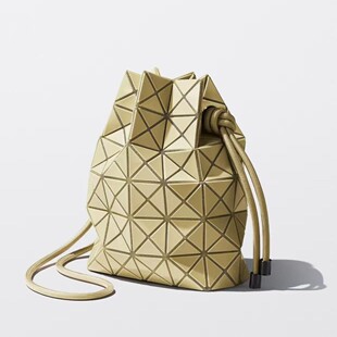 2026��ϵ�¿�ͬ��ɫ���ڰ����KˮͰ��һ���������μ�б�����Ů