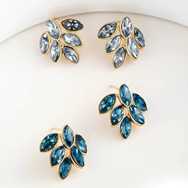 胸针;耳钉;项链