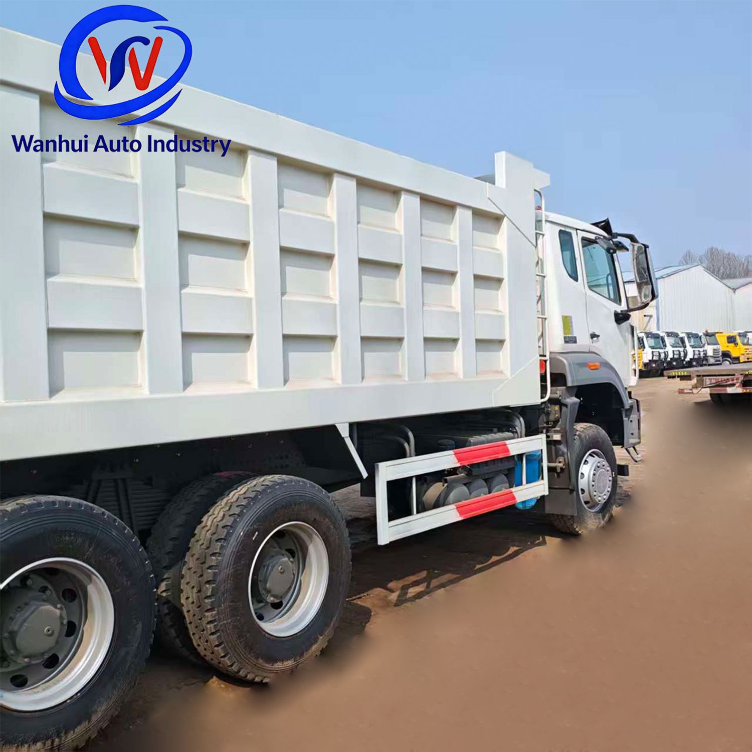 Rear-Turning Dump Truck Howo6*4 for Coal and Sand Transport 8.5m Rear-Turning Dump Truck with Hydraulic Rear Dumping