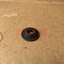 供应重汽豪沃全车发动机变速箱零部件61500050109气门弹簧上座