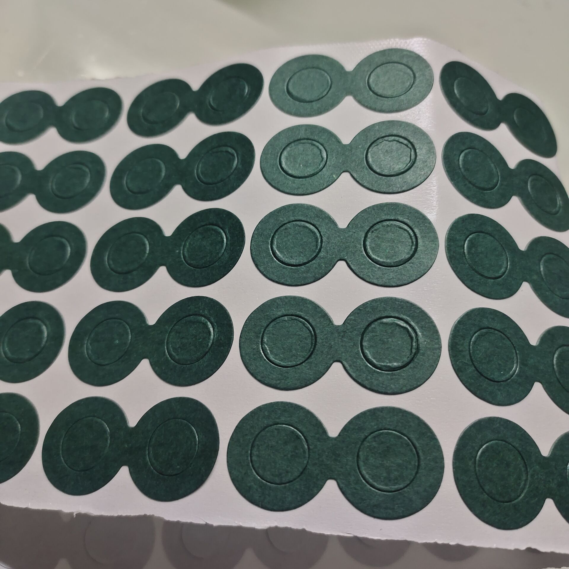 32650隔断片 18650电池垫片 26650阻燃绝缘片 21700防火绝缘纸