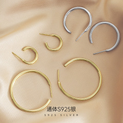 ガジュマルの木の下のS925銀欧米の大きい円のイヤリングの女性のシンプルなファッションの韓国の気質の素の輪insの耳の輪の耳飾り