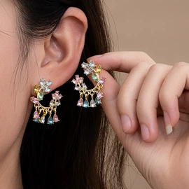 耳环;耳钉;项链