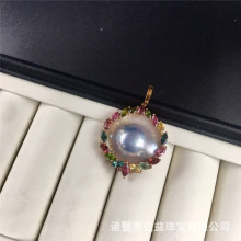 海水珍珠 荷包蛋马贝珍珠 搭配18k金包边 镶嵌碧玺 气质突出