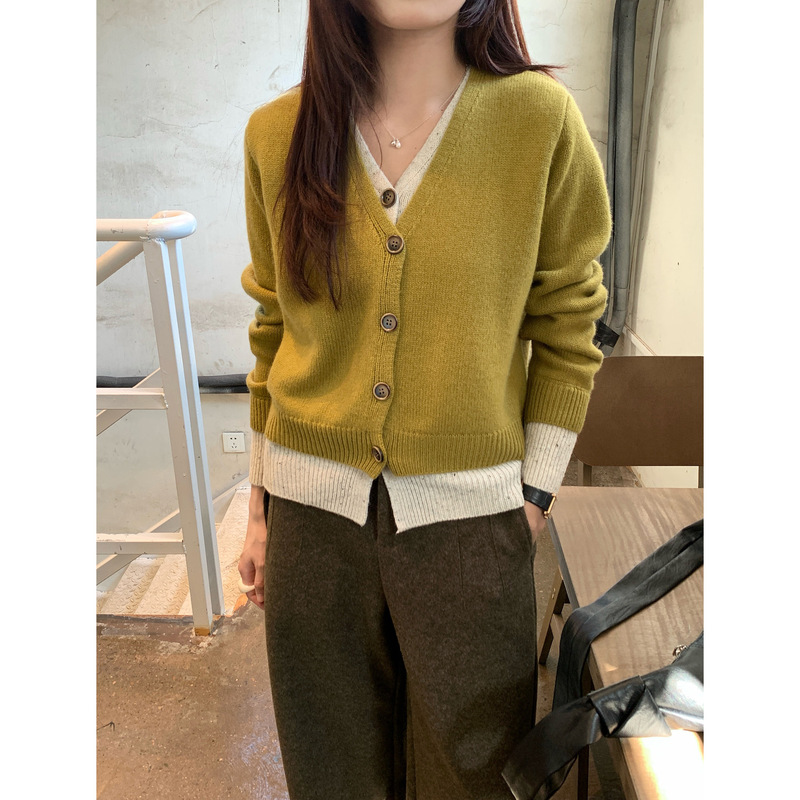Rongtai All-Wool Contrasting Fake Two-Piece V Neck Knitted Cardigan for Women 2025 Autum New Versatile Long-Sleeved Top