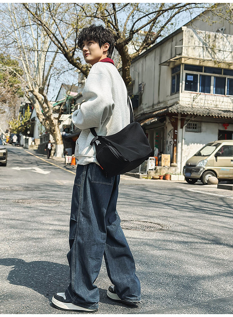 Unisex casual large-capacity crossbody bag, sporty casual student backpack, fashionable and versatile commuter single-shoulder bag undefined