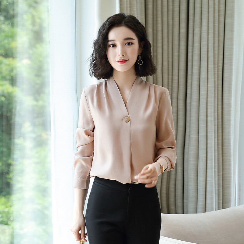 スーツの女性と春秋の職業ファッションの気質のホワイトカラーの正装のスーツの女性のスーツのホテルの作業服の小さい子供