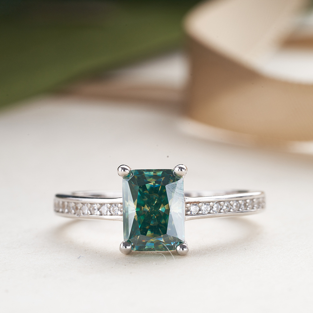 Transfronterizos 2 quilates azul verde Radian cortado anillo de plata esterlina para mujeres con bolígrafo de diamante ligero anillo de lujo transfronterizos para mujeres