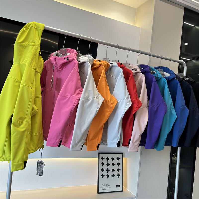 26 Autumn and Winter Outdoor Men's and Women's Hooded Windproof and Water-Repellent Hiking and Camping Fleece-Lined Soft Shell Jacket