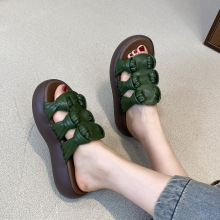 复古轻底松糕底外穿真皮凉拖鞋女2025夏季新款头层牛皮露趾一字拖