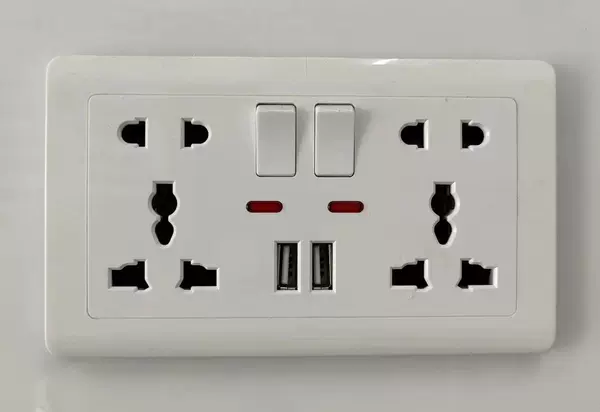 Two-opening, five-hole, 2usb socket with lamp