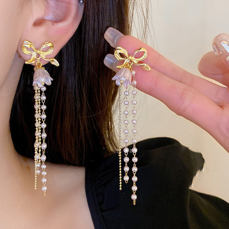 꽃 술 귀걸이