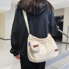 ins風大容量腋下包女大學生上課斜挎包購物袋冬季純色通勤郵差包