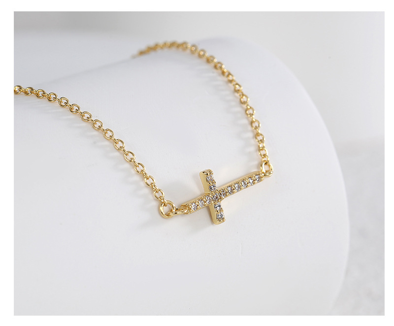 Cross Pattern Women'S Gender Simple Style Cross Copper 18k Gold Plated Zircon Necklace In Bulk