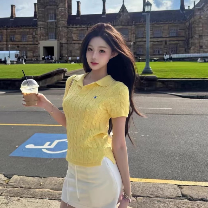 In-Stock High-Quality Rl Ralph Lauren Embroidered Pony Logo Solid Color Two-Button Turn-Down Collar Polo Short-Sleeve Knit Shirt for Women Classic Style In-Stock High-Quality Rl Ralph Lauren Embroidered Pony Logo Solid Color Two-Button Turn-Down Collar Polo Short-Sleeve Knit Shirt for Women Classic Style