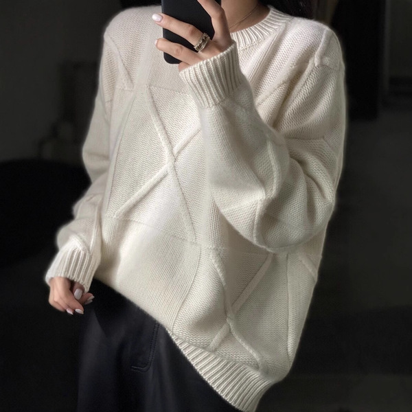 Woolen base body-friendly demi-season set with a round collar