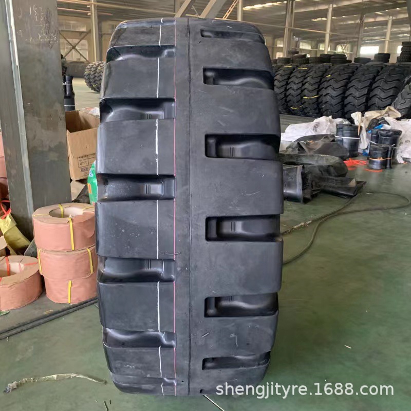 工厂直售30/50 铲车轮胎L-5矿山 钢铁厂 垃圾厂17.5-25 23.5-25