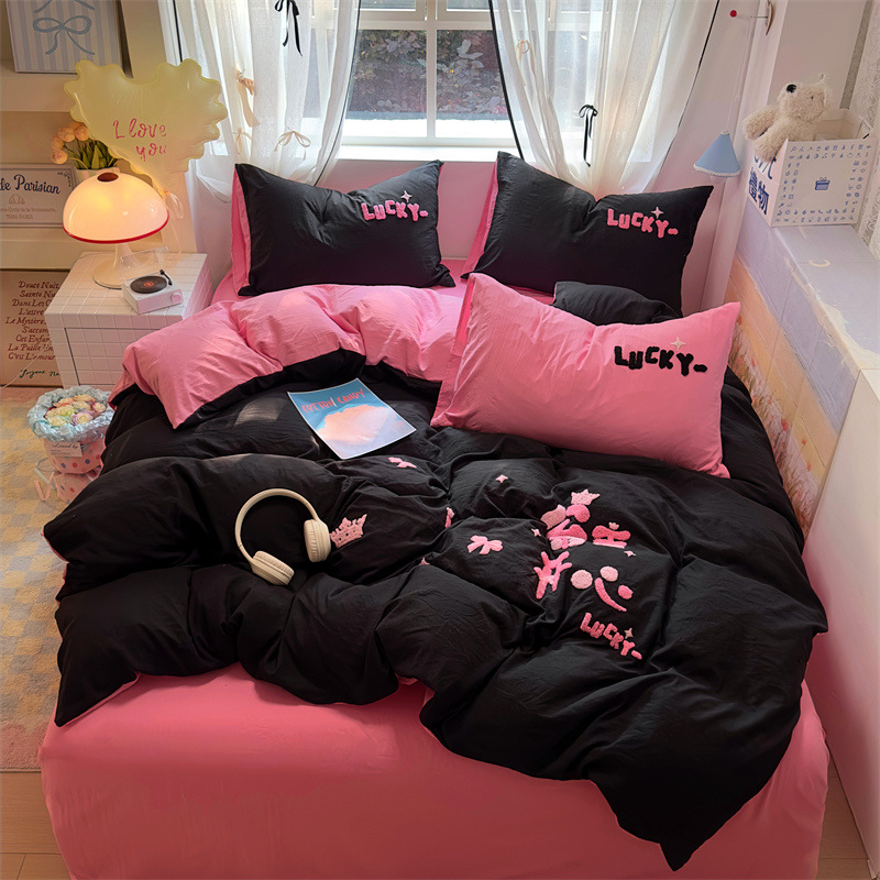 Madre y bebé clase A toalla de algodón lavada bordada cuatro piezas de sábanas cubiertas de sábanas estudiantes tres piezas de princesas de niñas conjunto de viento