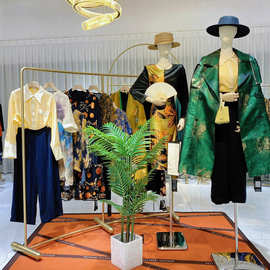 女装尾单清货女装品牌折扣女装品牌撤柜女装一手货源批发剪标尾货