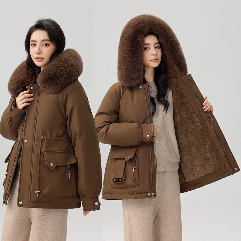 2025 invierno nuevo comercio exterior grueso para superar la cintura femenina delgada con capuzas cuello de cabello grande abrigo de algodón cálido