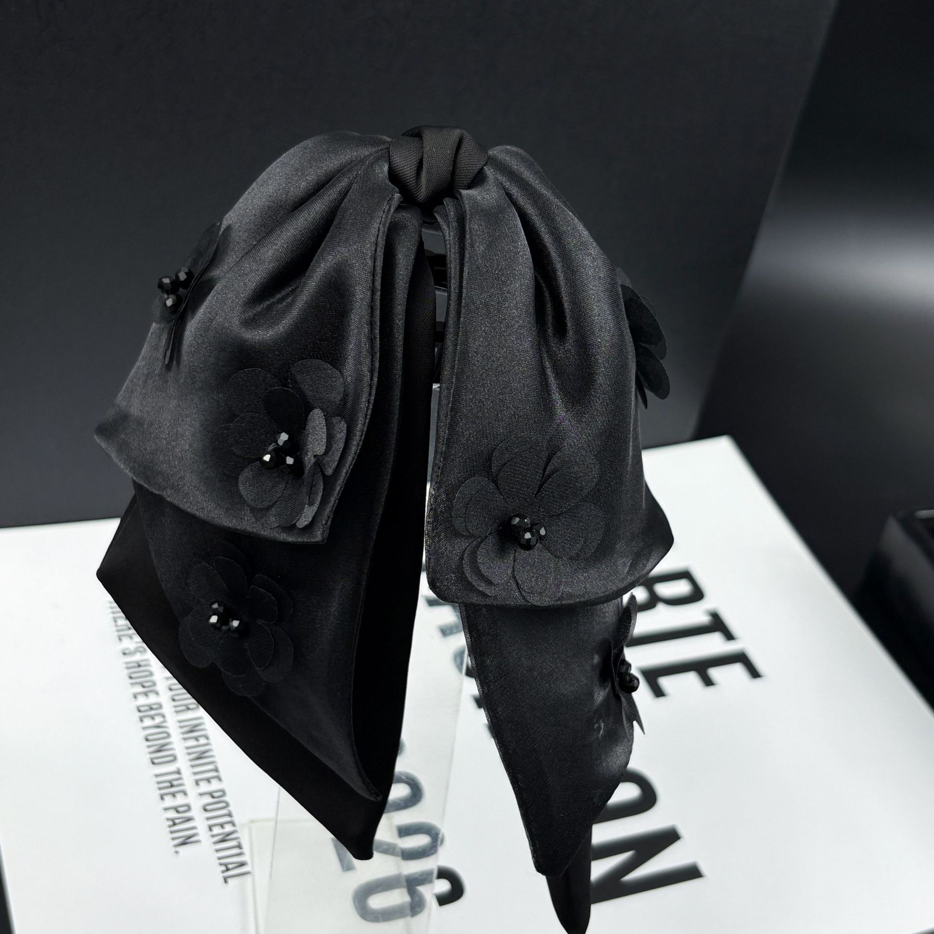 精致显贵浪漫立体花网纱蝴蝶结发夹法式水晶珍珠马尾夹高级感抓夹