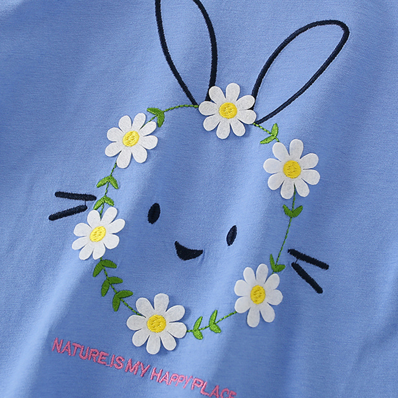 Camisetas de manga larga de estilo europeo y americano para niños y niños pequeños con patrones de dibujos animados, jerseys de cuello redondo y tops para bebés de otoño e invierno.