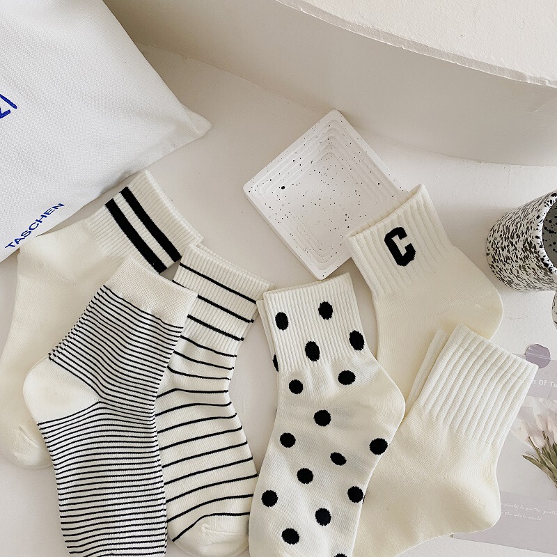 Socks Women's Summer Thin Japanese Style Black and White Striped Sports Mid-Length Socks ins Trendy Outfit Internet Celebrity Letter Short Socks Socks Women's Summer Thin Japanese Style Black and White Striped Sports Mid-Length Socks ins Trendy Outfit Internet Celebrity Letter Short Socks