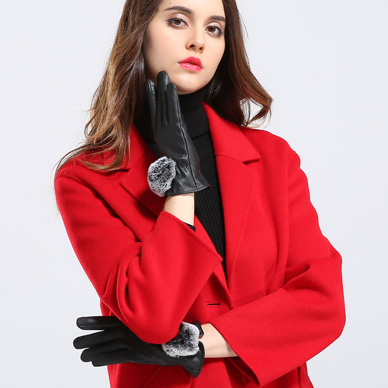 秋冬单色分指手套女PU毛球可爱加厚现货保暖手套优质皮革服饰手套