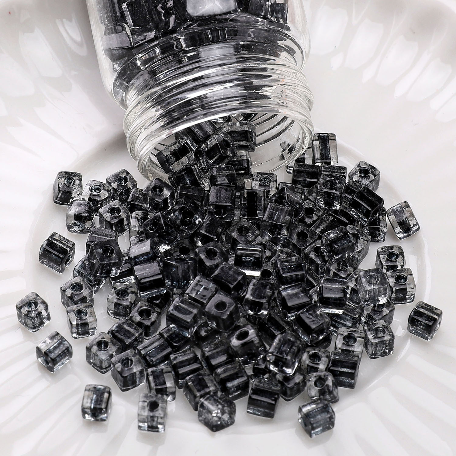 #12 style 4mm black 10g/pack about 100 pieces