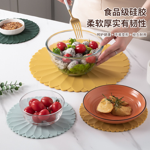 New 30cm modern simple and durable heat insulation placemat silicone anti-scalding and high temperature resistant dish mat