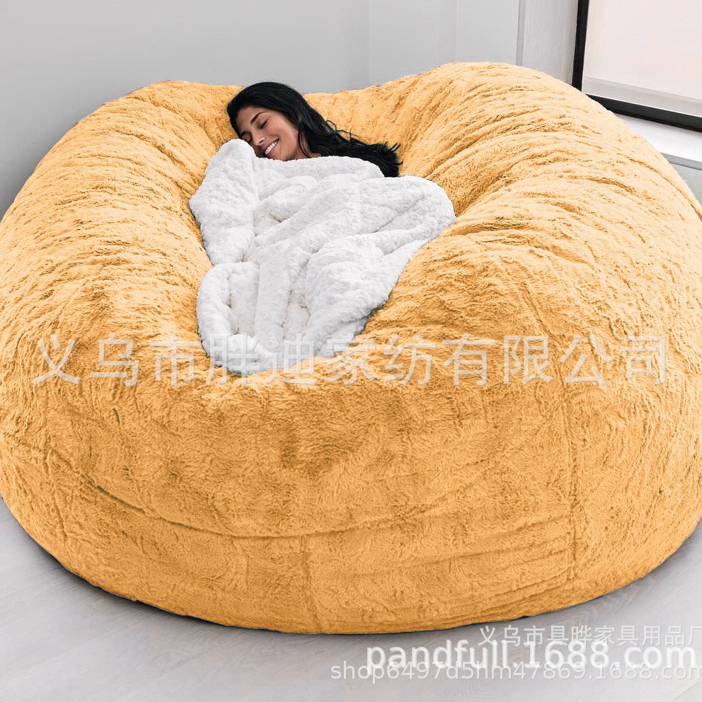 필러가없는 노란색 코트