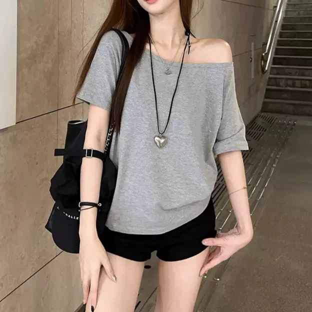 美式复古一字肩斜领短袖T恤女夏季纯棉宽松大码露肩辣妹打底上衣