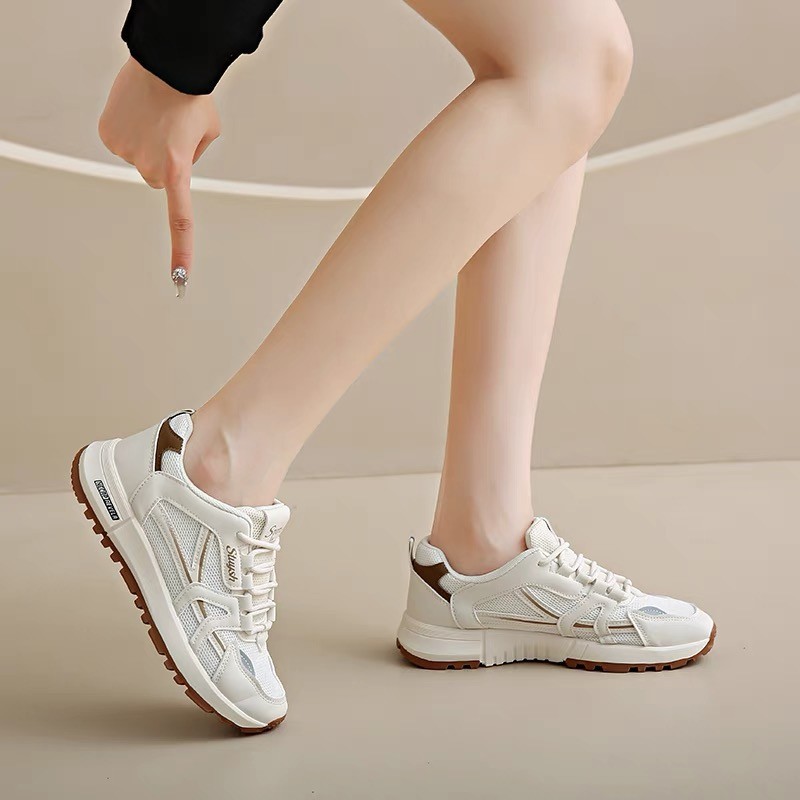 Zapatos blancos pequeños transpirables de malla con suela gruesa para mujer, nuevos y versátiles zapatos casuales de tabla con forma de bizcocho_voghion.com