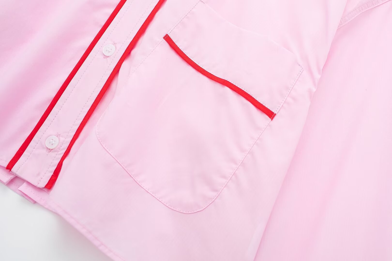 Maßgeschneidertes Popeline-Hemd für Damen im Sommer 2024 mit dekorativem Nachtwäsche-Set_voghion.com